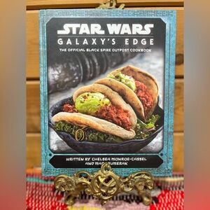 Star Wars Galaxy’s Edge: The Official Black Spire Outpost Cookbook Hardback